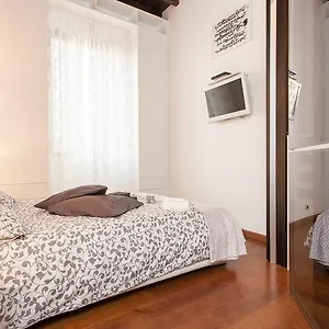 Apartment In Mial House, Rome